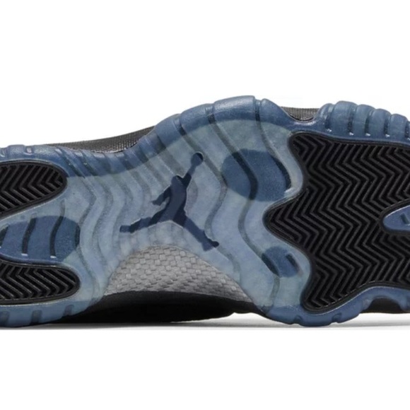 Jordan futures low - Picture 7 of 10